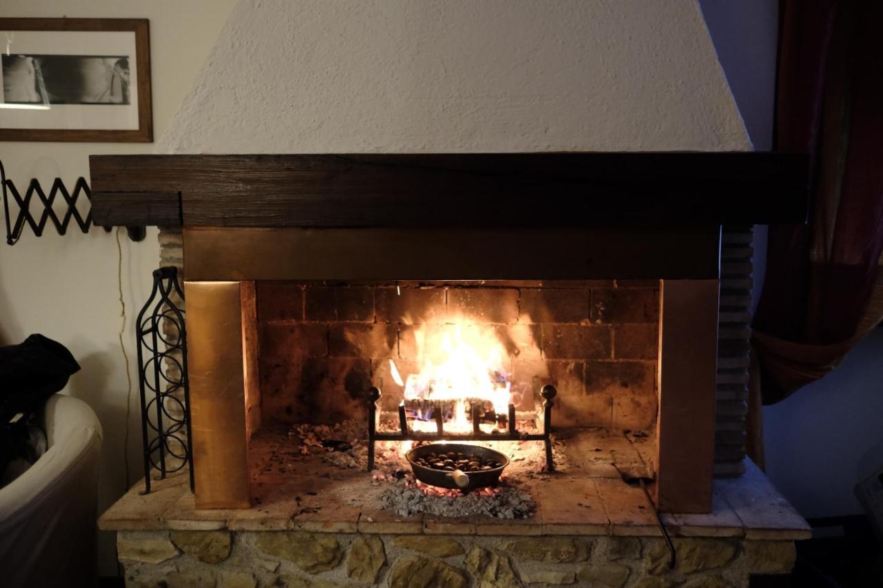 גוביו Casa Vacanze Colonnata מראה חיצוני תמונה
